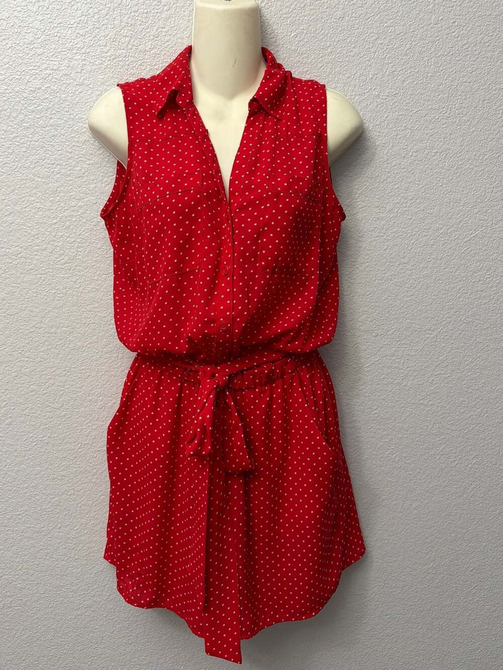 New York & Company Red Star Print Sleeveless Belted Jumpsuit Size S